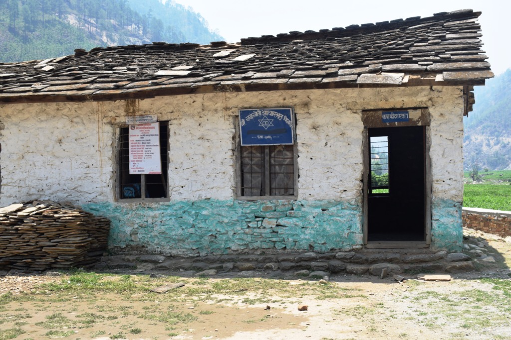 सामुदायिक विद्यालयमा मासिक शुल्क !