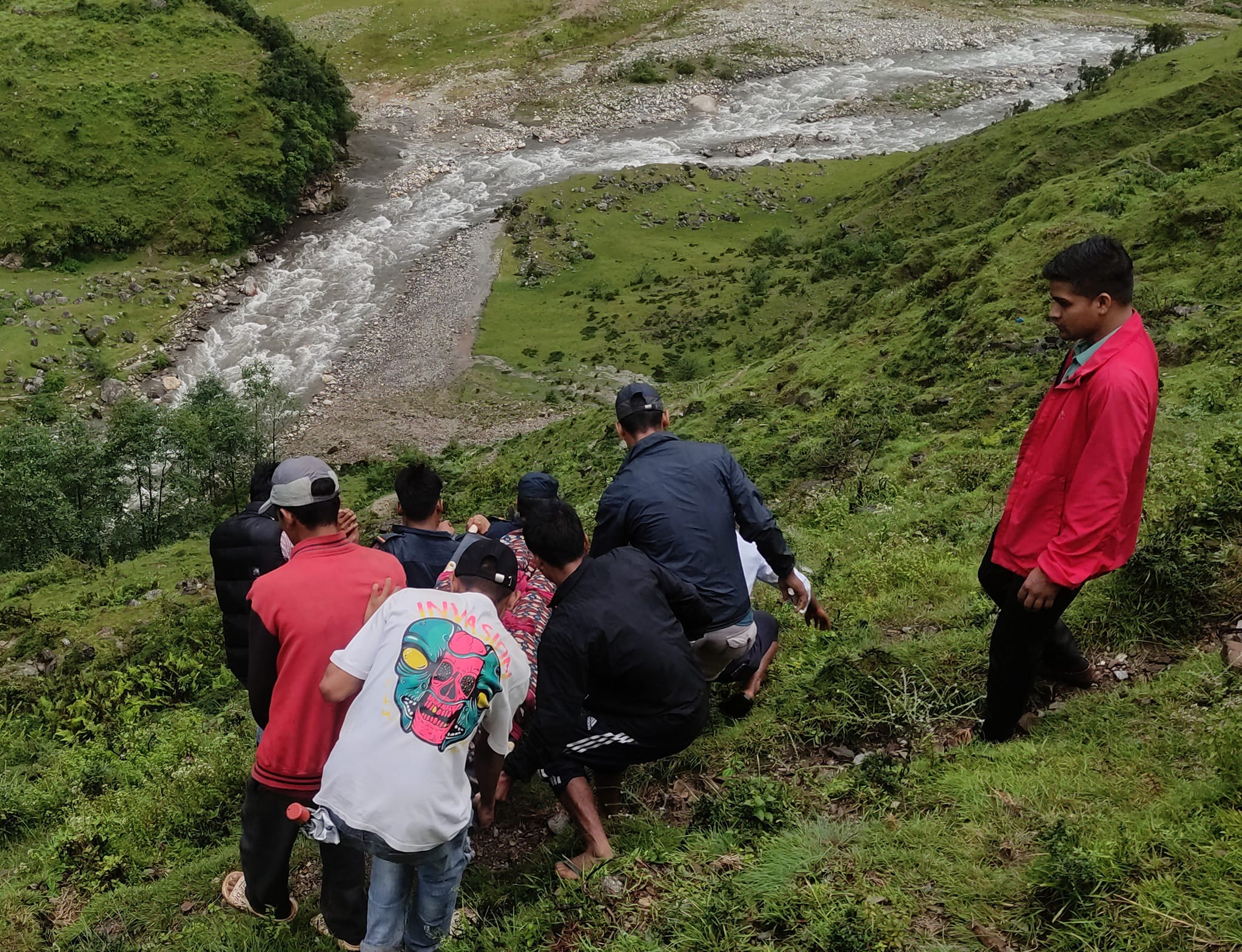 चट्याङ लागेर बारेकोटमा एक महिलाको मृत्यु