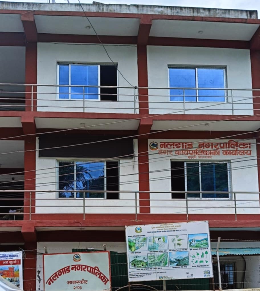 चौतर्फी दवाव पछि नलगाडमा शाहीलाई हाजिर गराउने मनस्थितिमा नगरप्रमुख