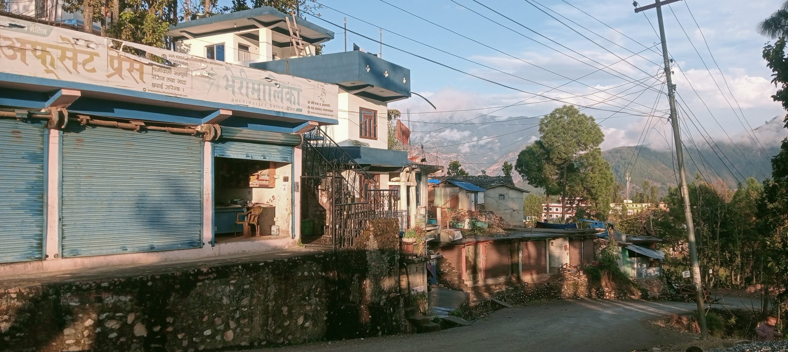 अतिक्रमण गरि बनाईएका घरटहरा हटाउन प्रशासनको ३५ दिने अल्टिमेटम